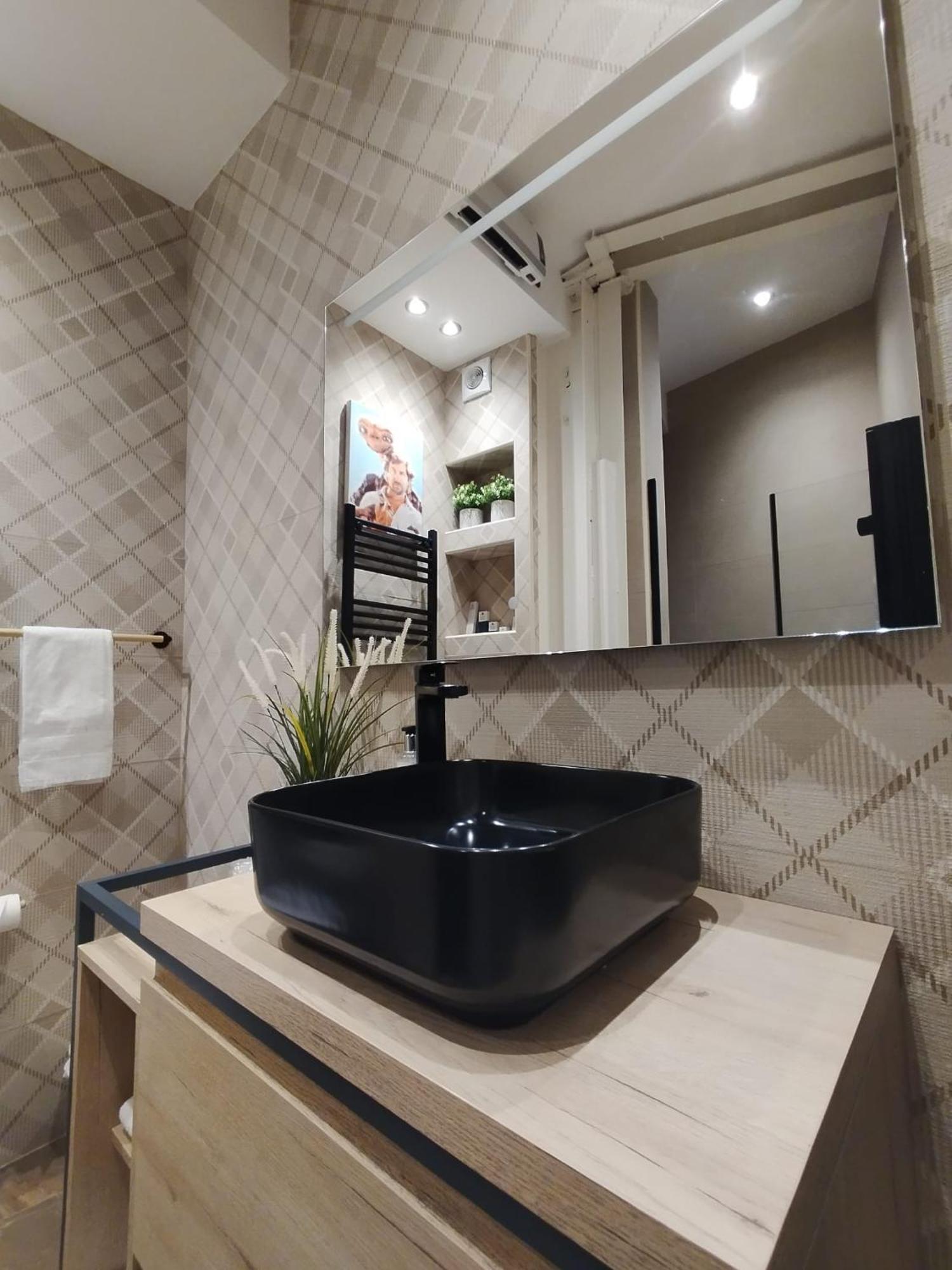Boutique Caravan Cinema Guest house Bilbao